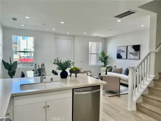 Photo #3: NP23015465 Listing 