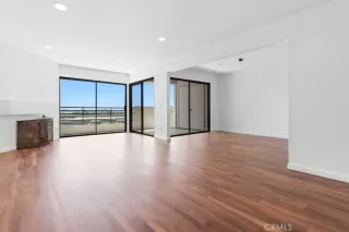 Photo #2: NP23019510 Listing 