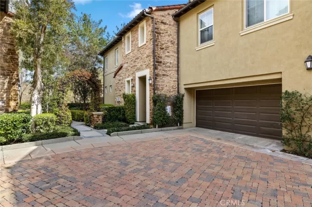 MLS: NP23023117 Condo For Sale