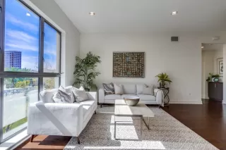 Photo #3: NP23025500 Listing