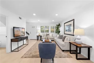 Photo #2: NP23025939 Listing 