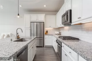 Photo #2: NP23033273 Listing