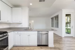 Photo #2: NP23037081 Listing 