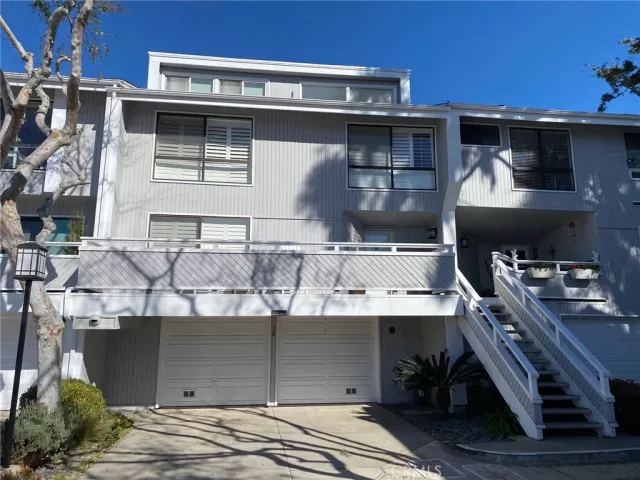 MLS: NP23043236 Condo For Sale