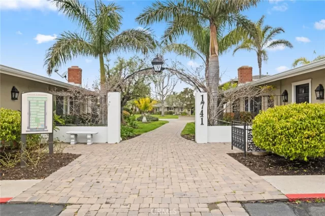 MLS: NP23045605 Condo For Sale