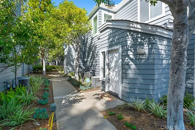 MLS: NP23050687 Condo For Sale