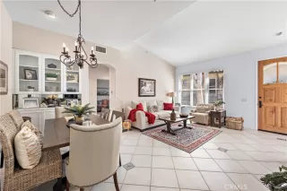 Photo #5: NP23053851 Listing 