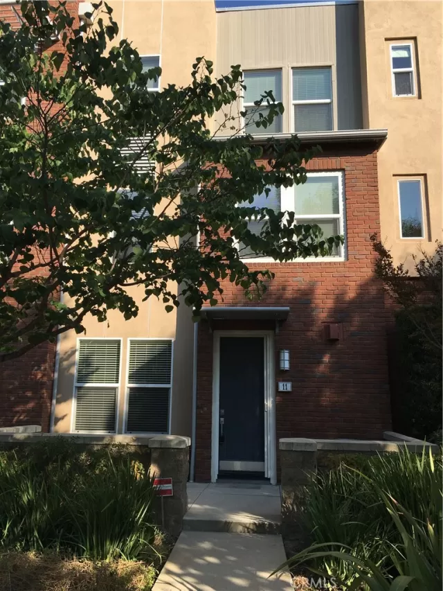 MLS: NP23069260 Condo For Sale