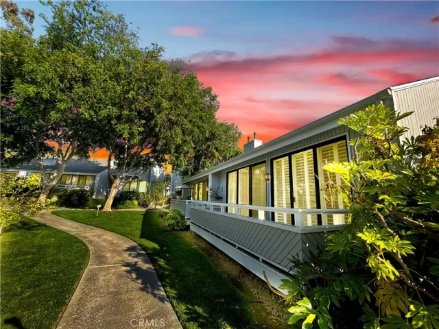 MLS: NP23072082 Condo For Sale