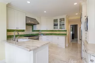 Photo #3: NP23074490 Listing 