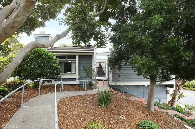 MLS: NP23081927 Condo For Sale