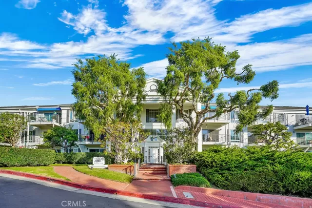 MLS: NP23091565 Condo For Sale