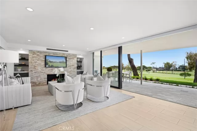 MLS: NP23094046 Condo For Sale