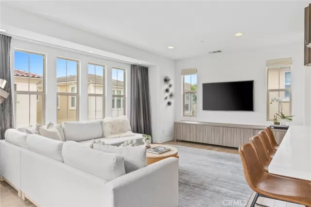 MLS: NP23094314 Condo For Sale