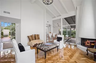 Photo #3: NP23095007 Listing 