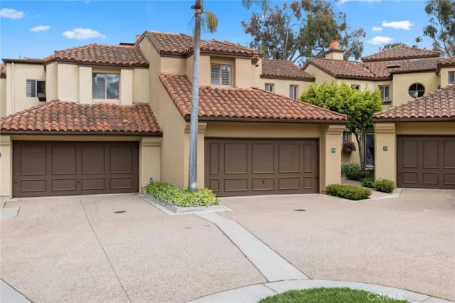 MLS: NP23101979 Condo For Sale