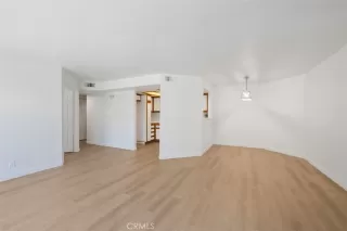 Photo #3: NP23108727 Listing