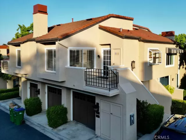 MLS: NP23116200 Condo For Sale