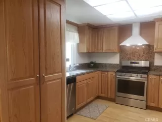 Photo #5: NP23117463 Listing