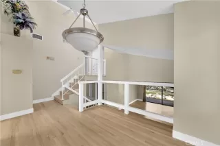 Photo #3: NP23120369 Listing