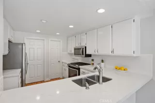 Photo #3: NP23127199 Listing 