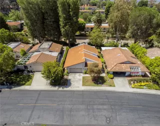 Photo #5: NP23129823 Listing