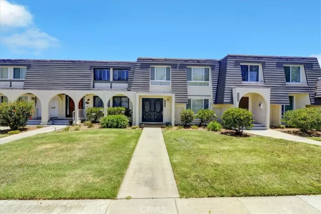 MLS: NP23131568 Condo For Sale