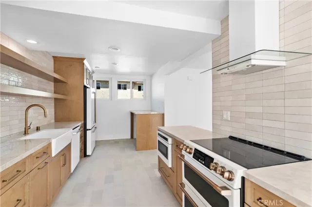 MLS: NP23132330 Condo For Sale