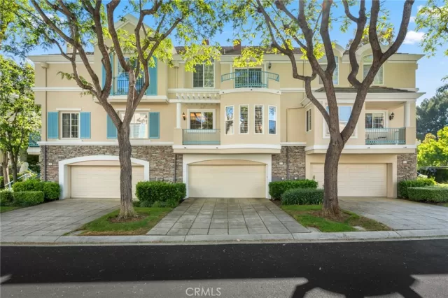 MLS: NP23132451 Condo For Sale