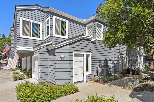 MLS: NP23132933 Condo For Sale