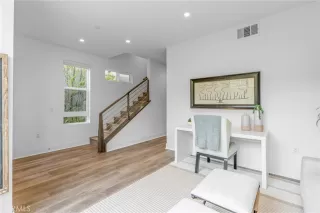 Photo #5: NP23145420 Listing