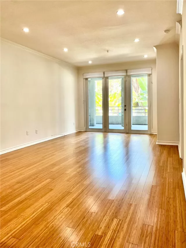 MLS: NP23157257 Condo For Sale