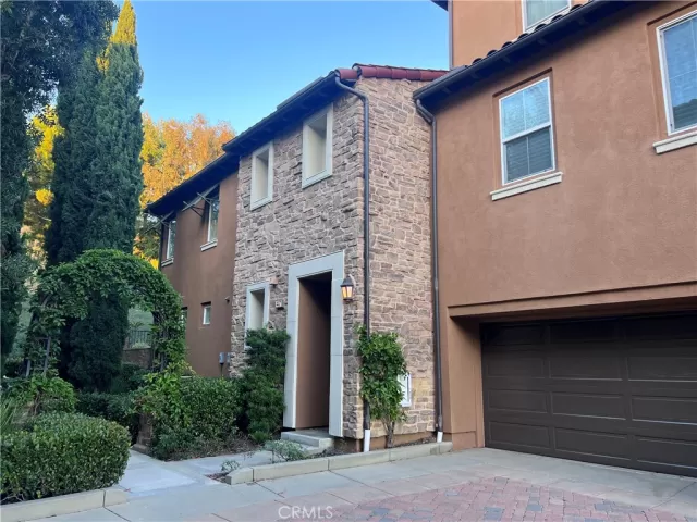 MLS: NP23166057 Condo For Sale