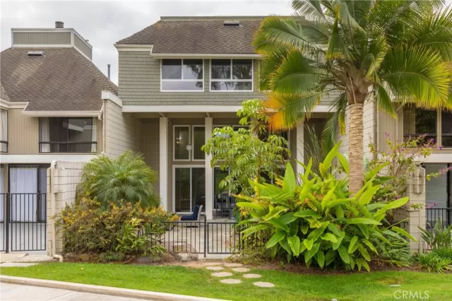 MLS: NP23166123 Condo For Sale