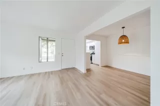 Photo #3: NP23182000 Listing