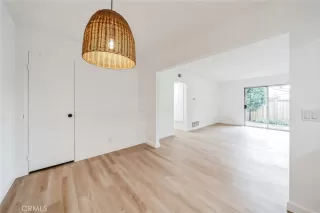 Photo #4: NP23182000 Listing