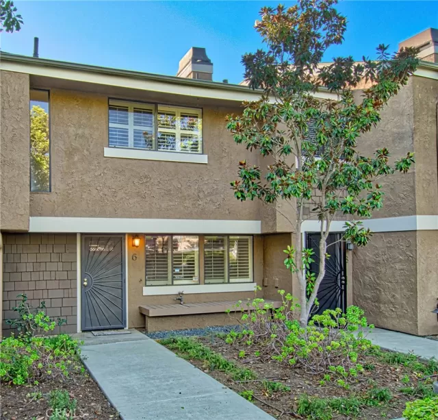 MLS: NP23188199 Condo For Sale