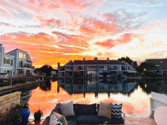 MLS: NP23189742 Condo For Sale