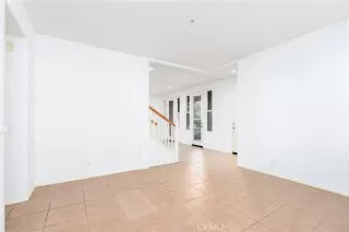 Photo #3: NP23200758 Listing 