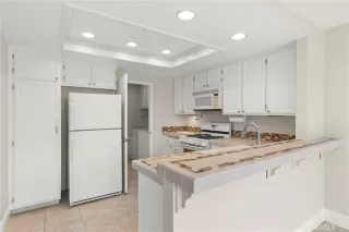 Photo #6: NP23207666 Listing