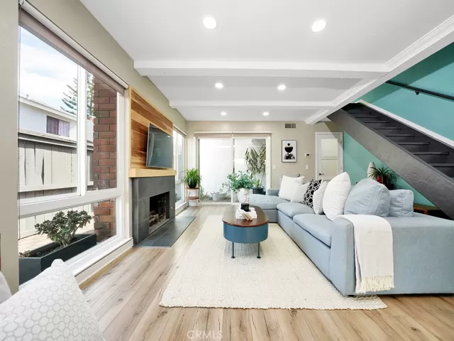 MLS: NP23216910 Condo For Sale