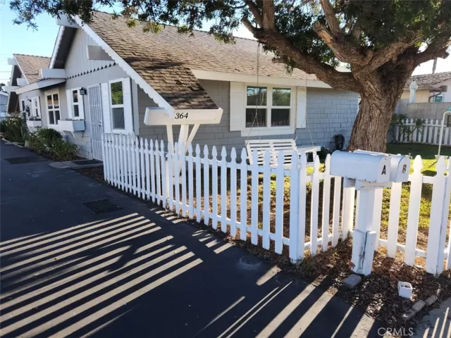 MLS: NP23225602 Condo For Sale