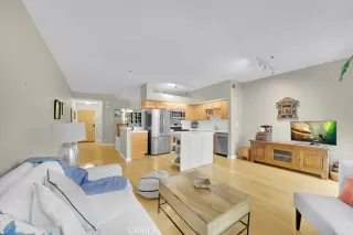 Photo #5: NP24010863 Listing 