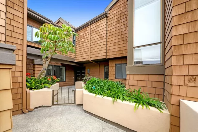 MLS: NP24027393 Condo For Sale