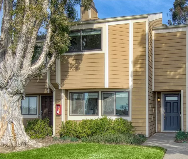 MLS: NP24035873 Condo For Sale