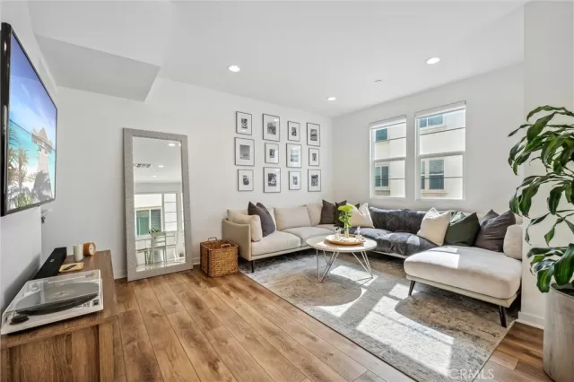 MLS: NP24045736 Condo For Sale