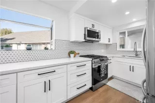 Photo #5: NP24045832 Listing