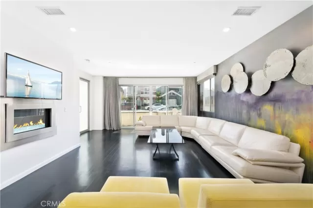 MLS: NP24048301 Condo For Sale