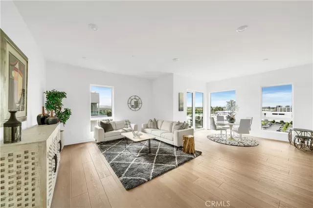 MLS: NP24050021 Condo For Sale