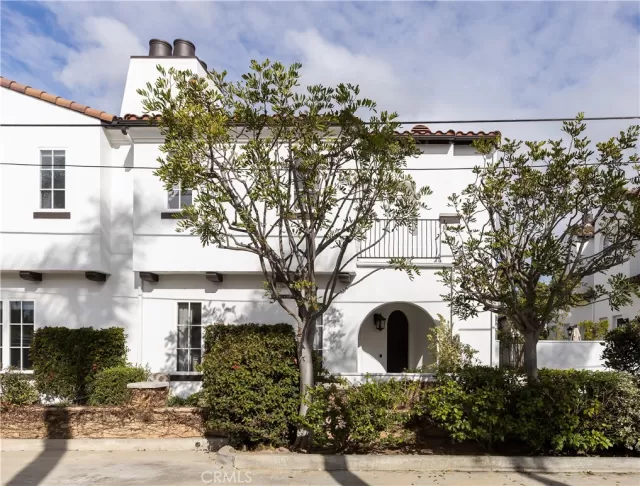 MLS: NP24052799 Condo For Sale